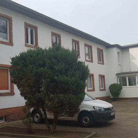 Abc-Monteurzimmer Maagdenburg Buitenkant foto
